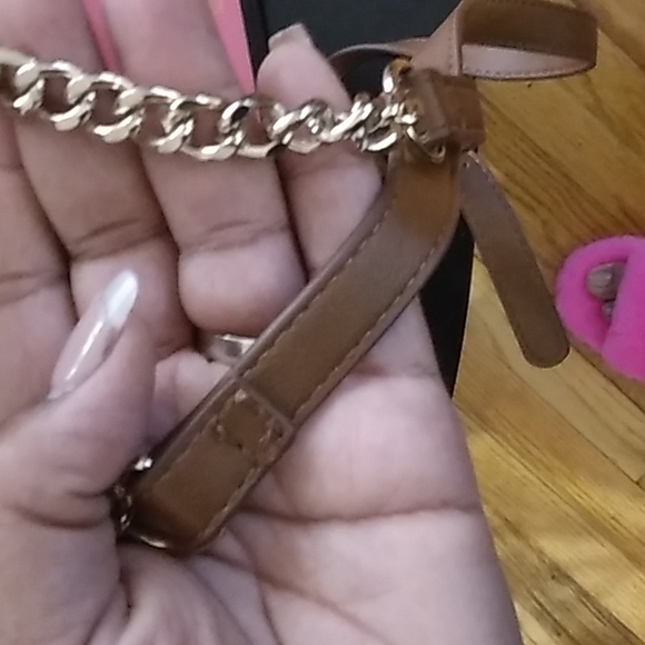 Vegan Leather Crossbody Bag - Picture 4 of 8